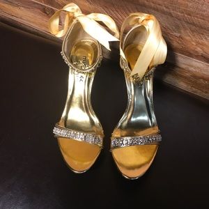 Gently worn Size 8 Gold and Diamond Heels
